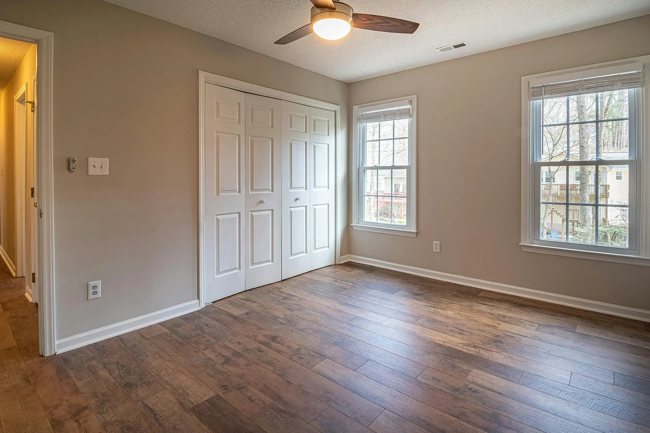Engineered Wood vs Solid Hardwood in Florida