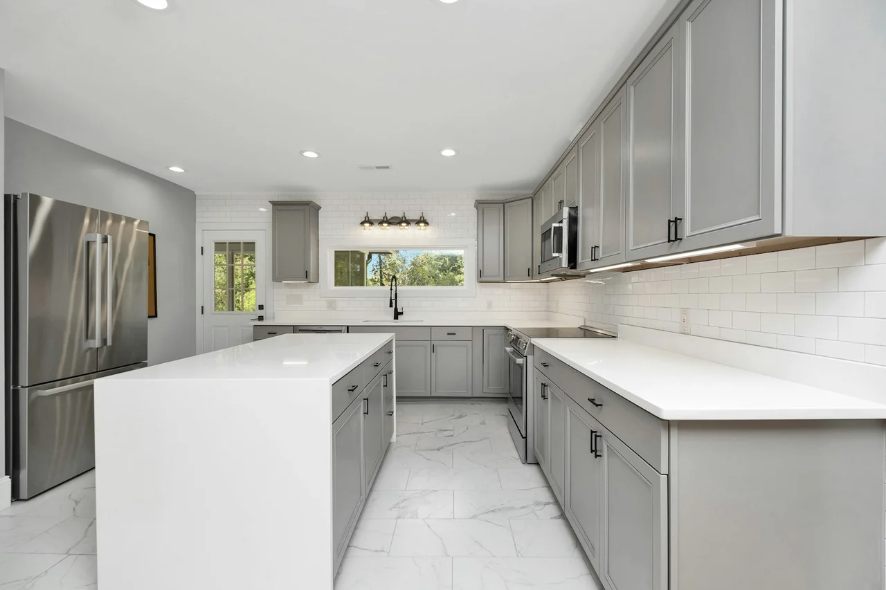 Sintered vs Porcelain FL